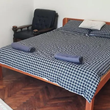 The Bridgeview Apartman